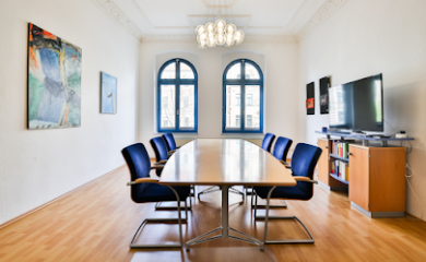 Rechtsanwaltskanzlei Dr. Thomas Klaus 3 Anwaltskanzlei Dr. Schneider & Partner GbR