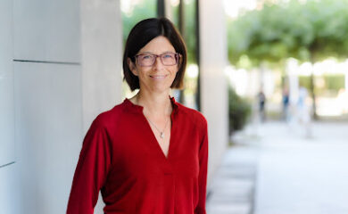 Rechtsanwalt Dr. Matthias Losert 2 Rechtsanwalt CDR Legal