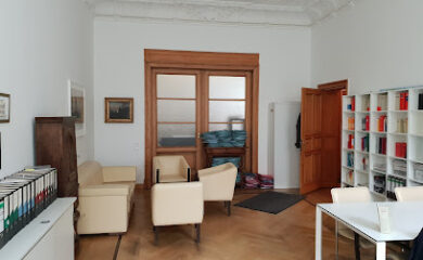 Rechtsanwalt Dr. Matthias Losert 6 Rechtsanwalt Kanzlei Kirstein Rechtsanwälte- Fachanwalt für Verkehrsrecht und Strafrecht