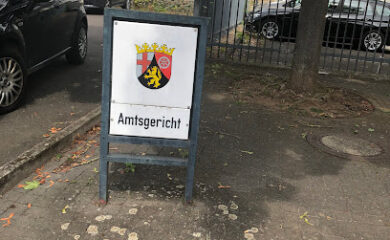 Hobohm • Natalello • Giloth - Rechtsanwälte seit 1959 4 Rechtsanwalt Rechtsanwalt Claudio Hepp