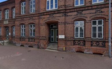 Адвокат Rechtsanwalt Viktor Bach 9 Rechtsanwalt Rechtsanwältin Karina Dietz - Plön
